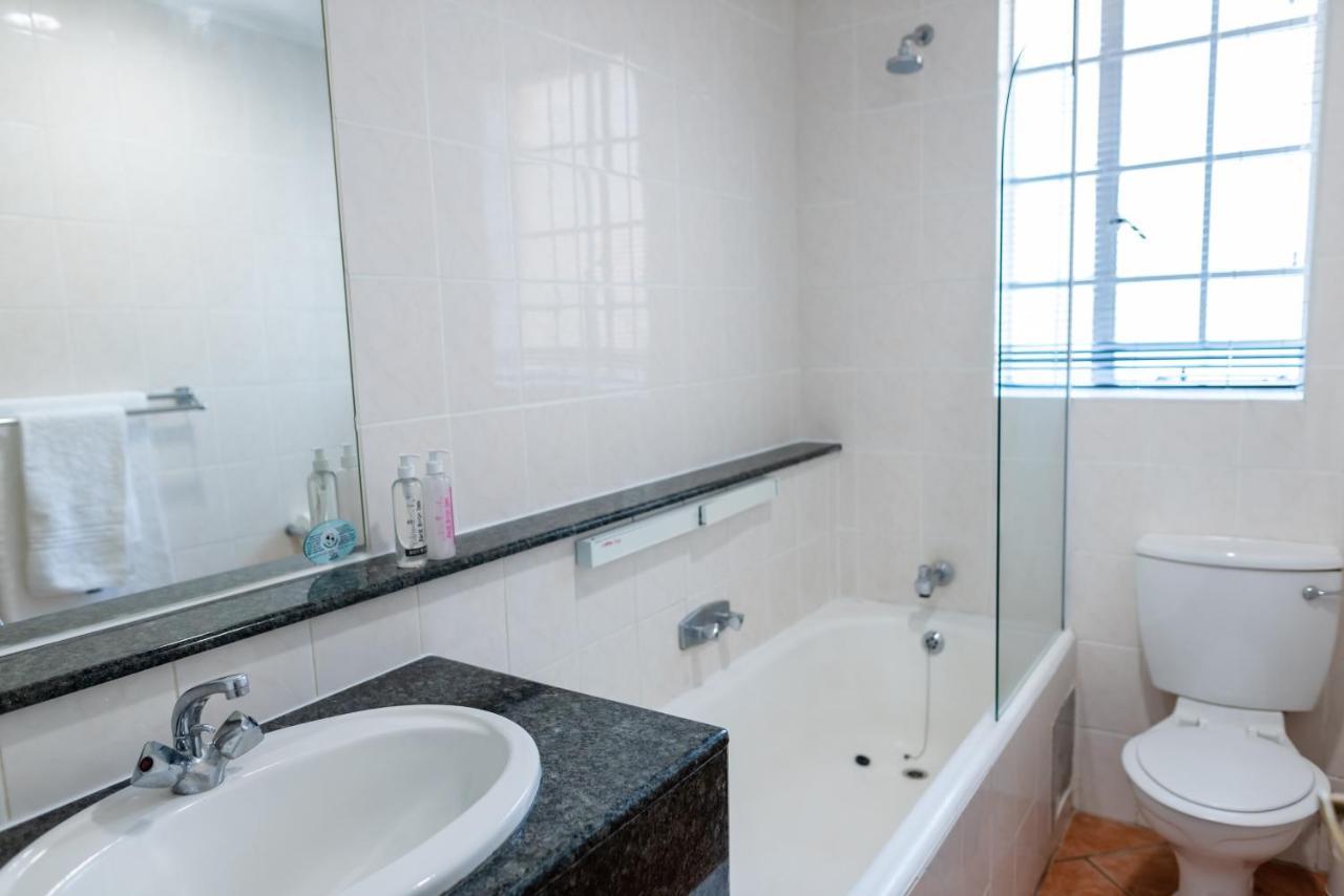 The Jack Rose Hotel, Rosebank, Gautrain Johannesburg Esterno foto